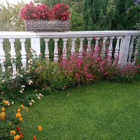 Apartments Stan - 150M From The Sea * Омиш