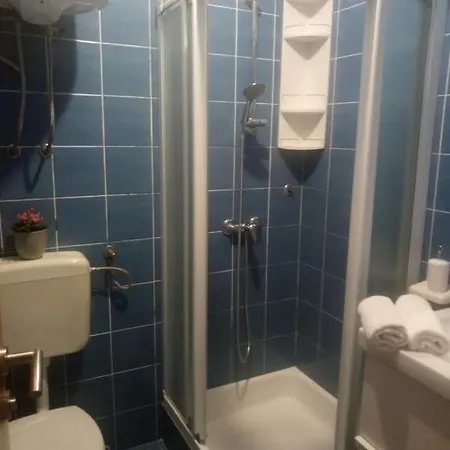 Apartments Stan - 150M From The Sea * Омиш