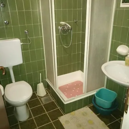 Apartments Stan - 150M From The Sea * Омиш